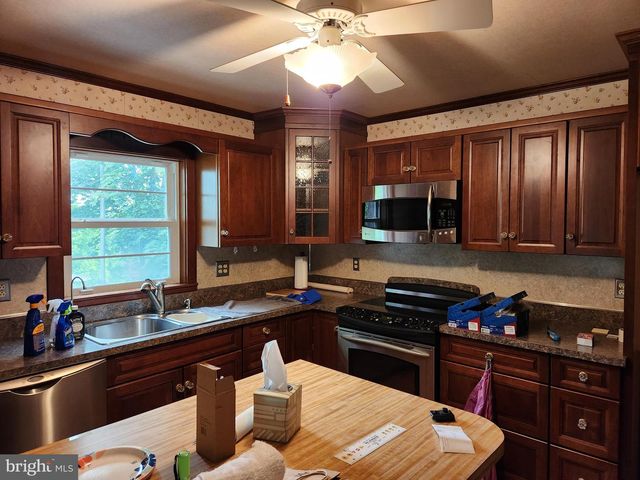 156 HOSTETTER LN, Lancaster, PA 17602