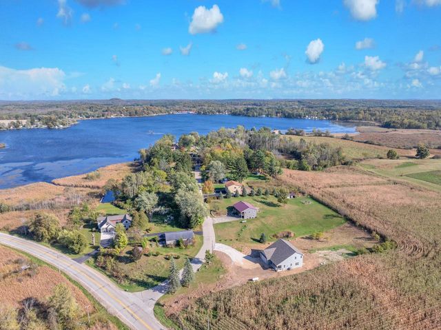 W1298 Floral Park LANE, Campbellsport, WI 53010