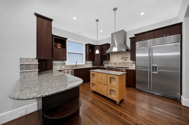 843 Rosastone Trail, Houston, TX 77024