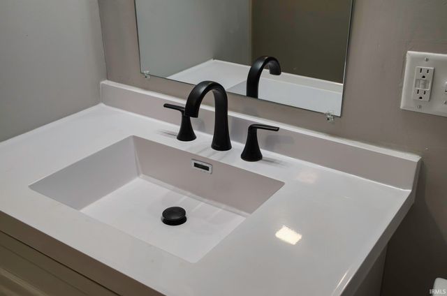 601 Charlotte Avenue, Fort Wayne, IN 46805