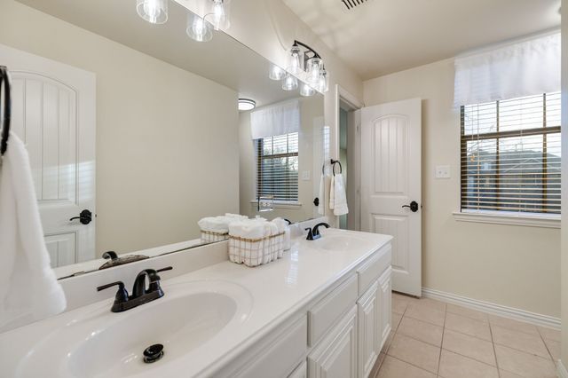 2562 Allendale Drive, Frisco, TX 75034