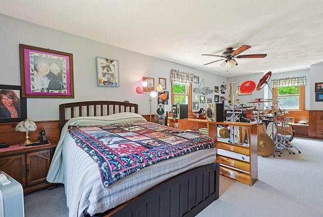 82 Wheeler St, Pepperell, MA 01463