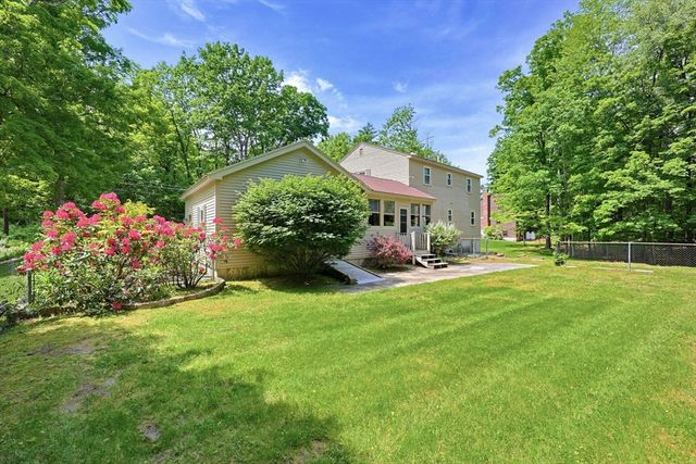 82 Wheeler St, Pepperell, MA 01463
