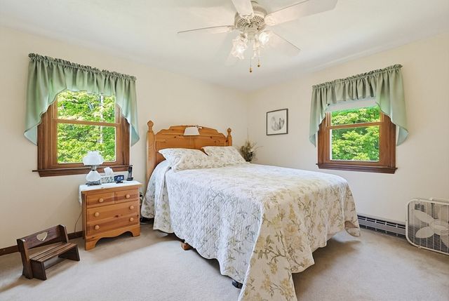 82 Wheeler St, Pepperell, MA 01463