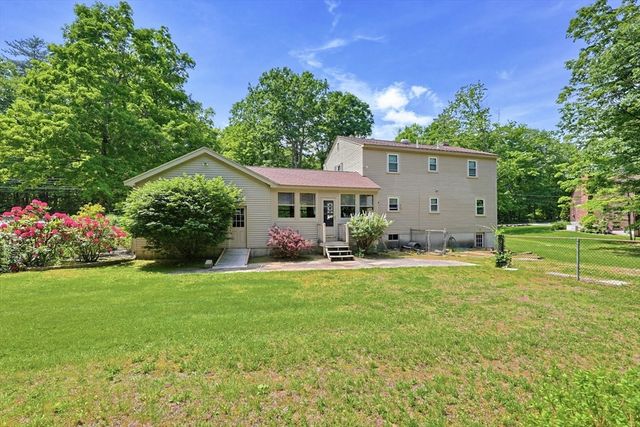 82 Wheeler St, Pepperell, MA 01463