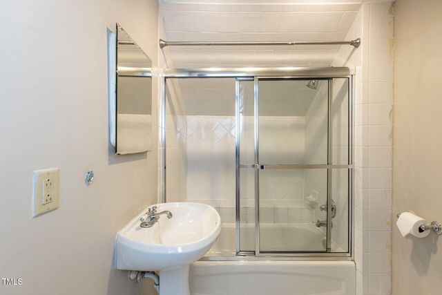 501 Queensferry Road, Cary, NC 27511