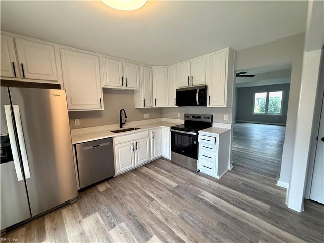 869 Carew RD, Virginia Beach, VA 23462
