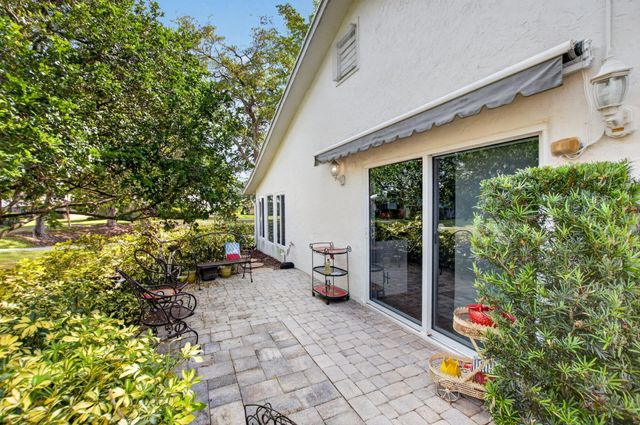 22340 Greentree Circle, Boca Raton, FL 33433