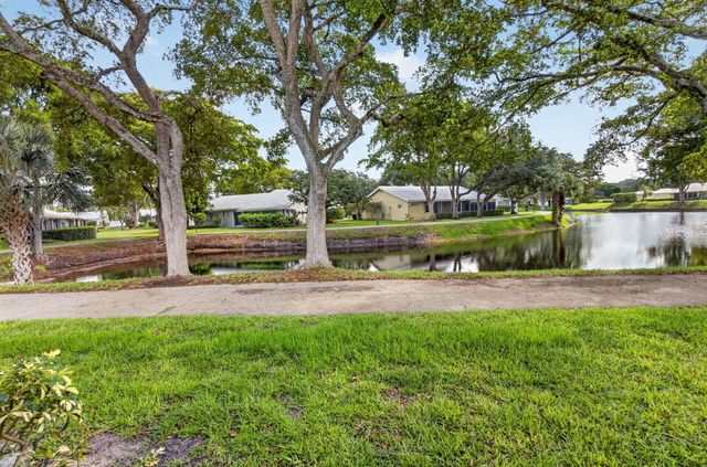 22340 Greentree Circle, Boca Raton, FL 33433