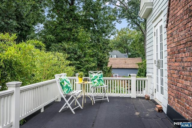 42 Hamilton Road, Glen Ridge, NJ 07028