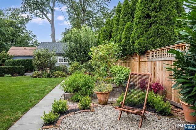 42 Hamilton Road, Glen Ridge, NJ 07028