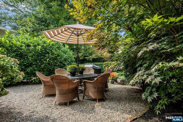 42 Hamilton Road, Glen Ridge, NJ 07028