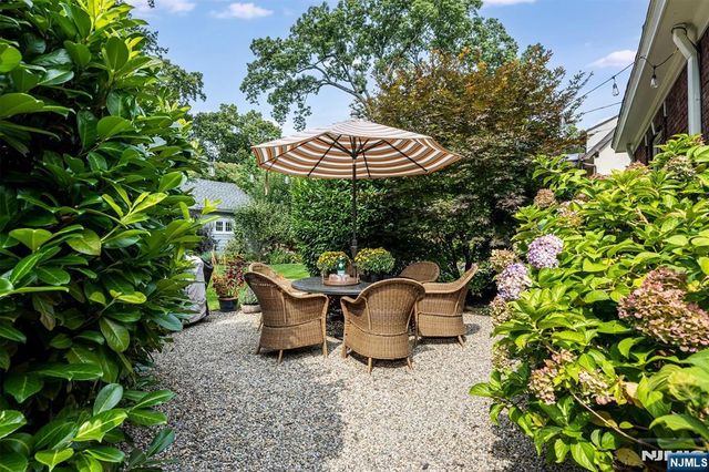 42 Hamilton Road, Glen Ridge, NJ 07028