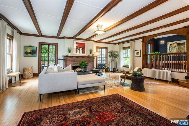 42 Hamilton Road, Glen Ridge, NJ 07028