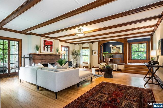 42 Hamilton Road, Glen Ridge, NJ 07028