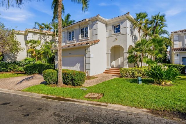 3135 NE 211 ST, Aventura, FL 33180