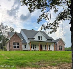 215 Louise Road, Byhalia, MS 38611