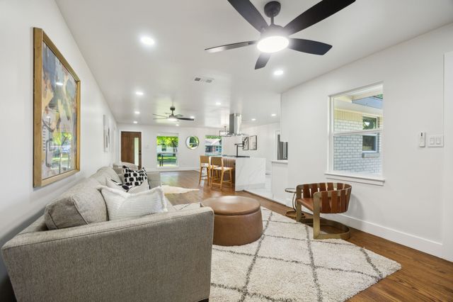 10228 San Juan Avenue, Dallas, TX 75228
