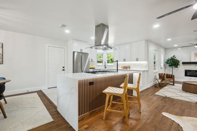 10228 San Juan Avenue, Dallas, TX 75228