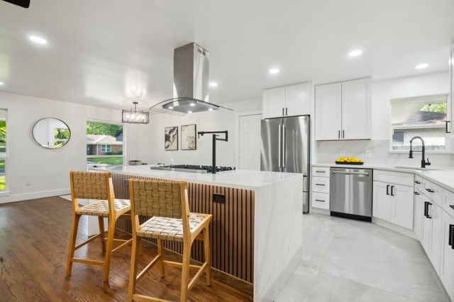 10228 San Juan Avenue, Dallas, TX 75228