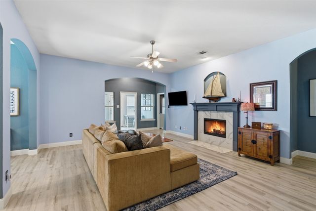 1516 Chestnut Drive, Savannah, TX 76227