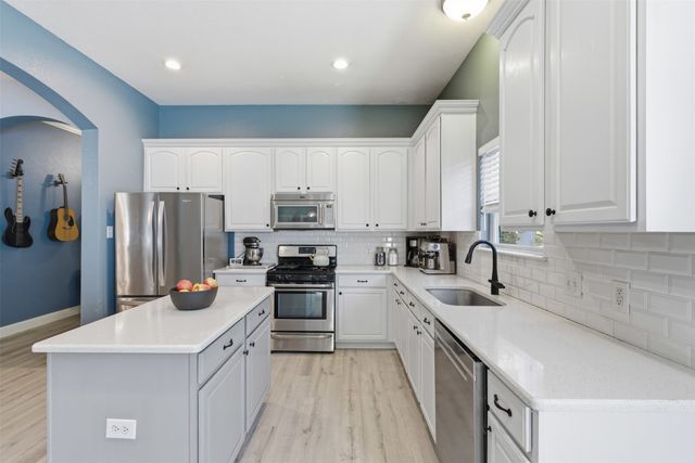 1516 Chestnut Drive, Savannah, TX 76227