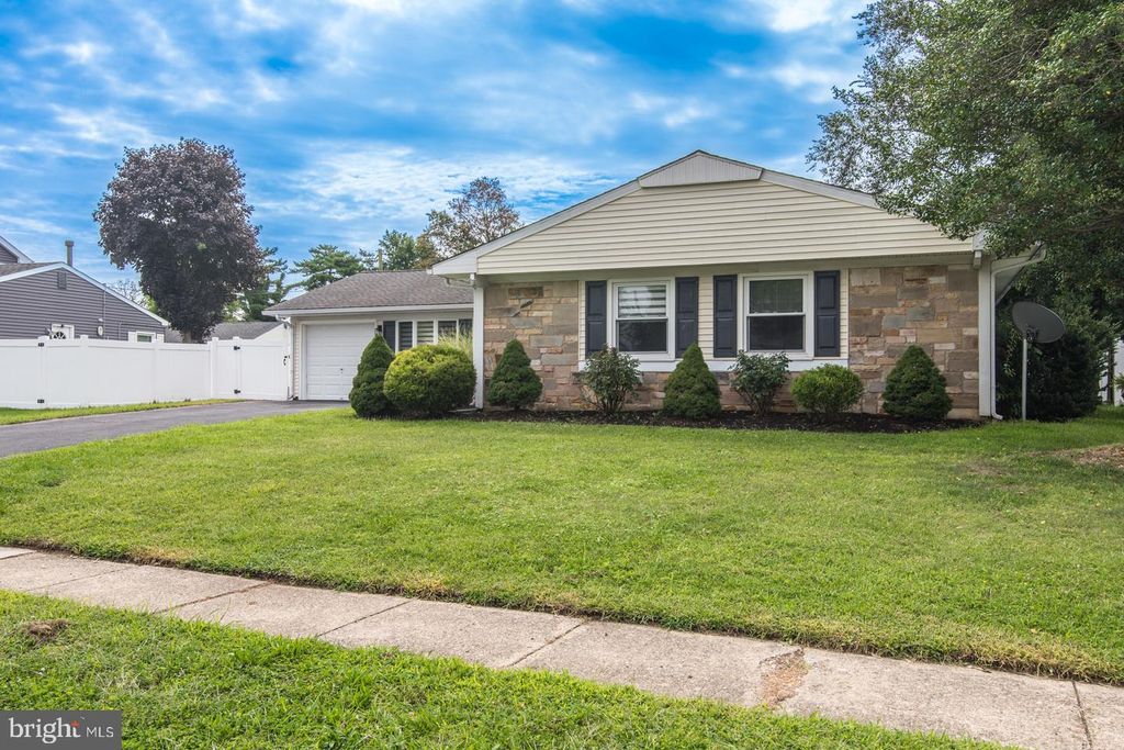 28 GIMBLE LN, WILLINGBOROUGH, NJ 08046 — photo 5