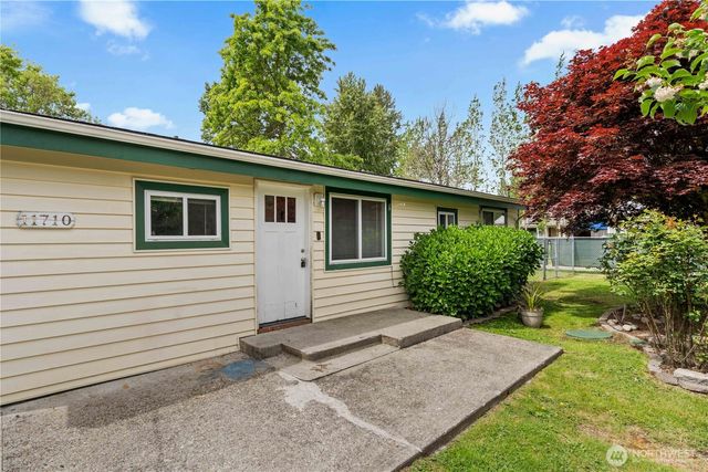 11710 & 11708 Vickery Avenue E, Tacoma, WA 98446