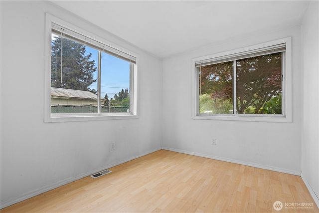 11710 & 11708 Vickery Avenue E, Tacoma, WA 98446