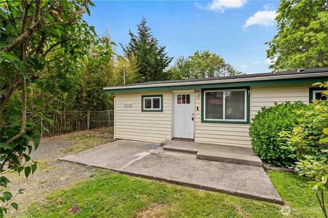 11710 & 11708 Vickery Avenue E, Tacoma, WA 98446