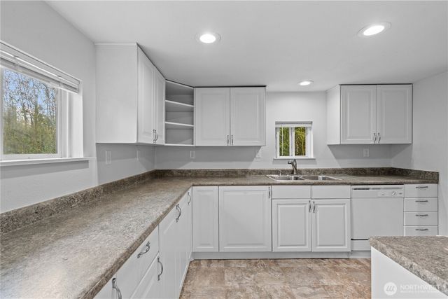 11710 & 11708 Vickery Avenue E, Tacoma, WA 98446