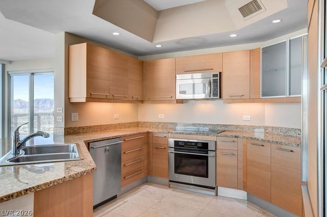 322 Karen Avenue 2207, Las Vegas, NV 89109