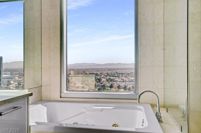 322 Karen Avenue 2207, Las Vegas, NV 89109