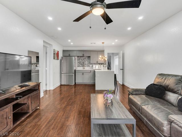 4490 West Camero Avenue, Las Vegas, NV 89139