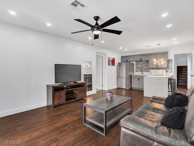 4490 West Camero Avenue, Las Vegas, NV 89139