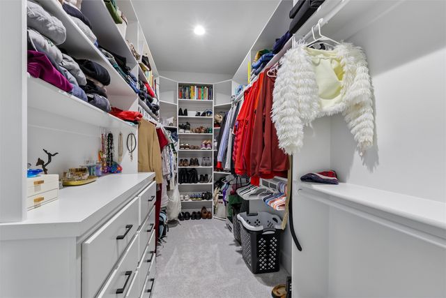 14431 Persimmon Drive, Urbandale, IA 50323