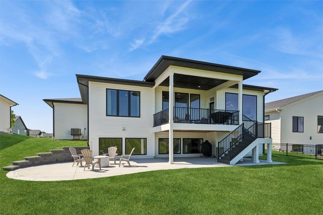 14431 Persimmon Drive, Urbandale, IA 50323