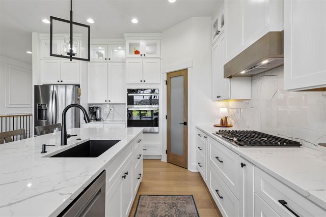 14431 Persimmon Drive, Urbandale, IA 50323