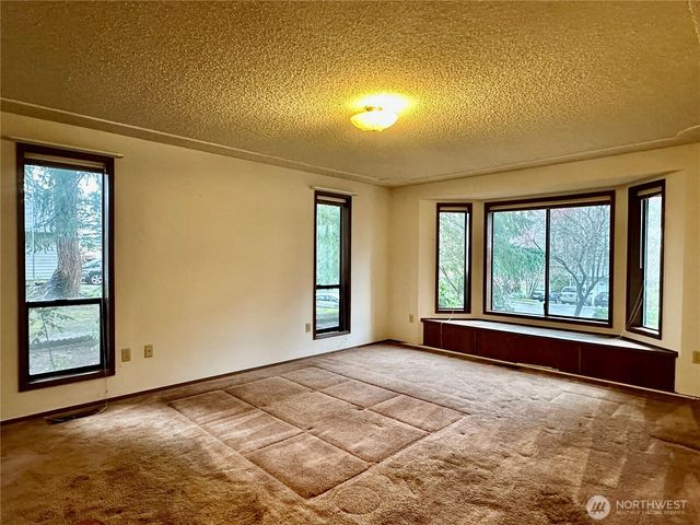 9043 3rd Way SE, Olympia, WA 98513