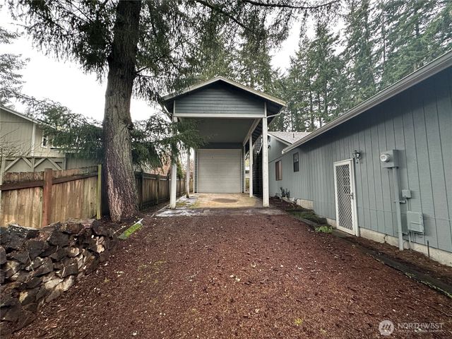 9043 3rd Way SE, Olympia, WA 98513