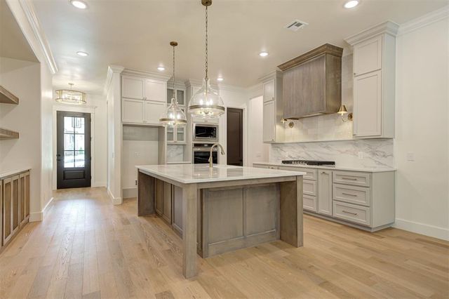 3425 Sardina Way, Edmond, OK 73034