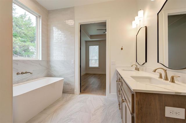 3425 Sardina Way, Edmond, OK 73034