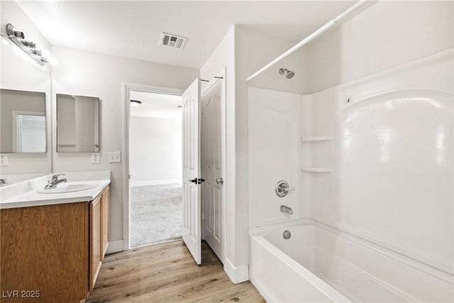 5824 Gemstone Peak Street, North Las Vegas, NV 89031