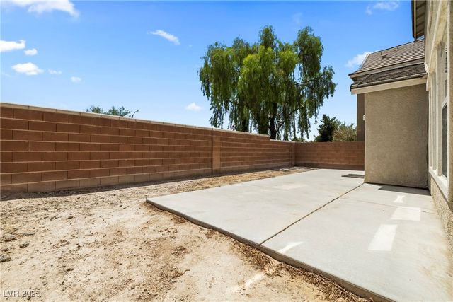5824 Gemstone Peak Street, North Las Vegas, NV 89031