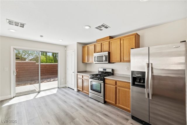 5824 Gemstone Peak Street, North Las Vegas, NV 89031