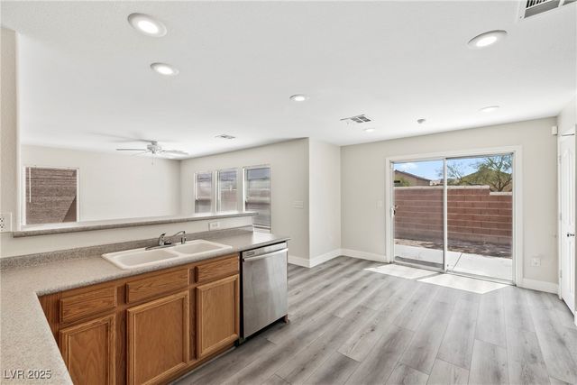 5824 Gemstone Peak Street, North Las Vegas, NV 89031