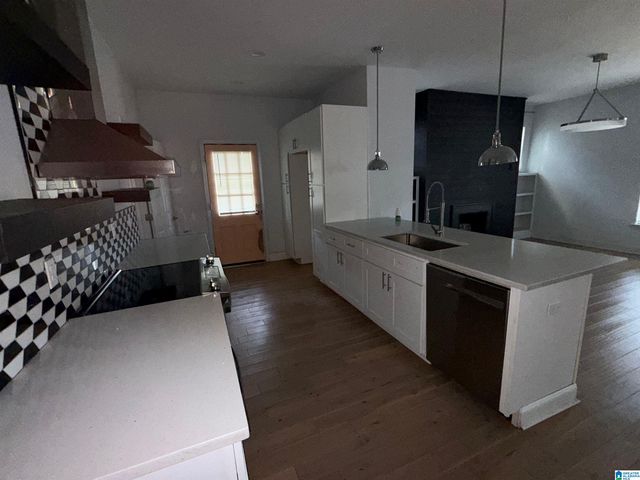 1257 GRAYMONT AVENUE W, Birmingham, AL 35208