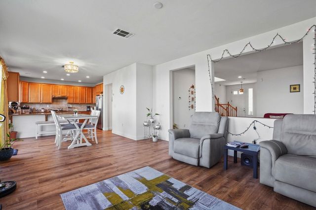 106 106 White Cap Cove, Hercules, CA 94547