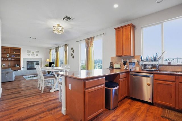 106 106 White Cap Cove, Hercules, CA 94547