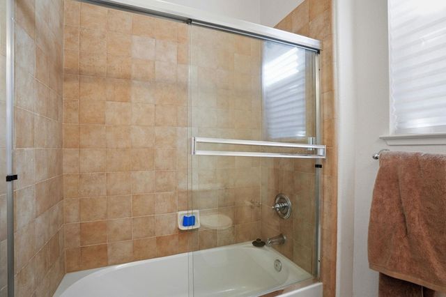 106 106 White Cap Cove, Hercules, CA 94547